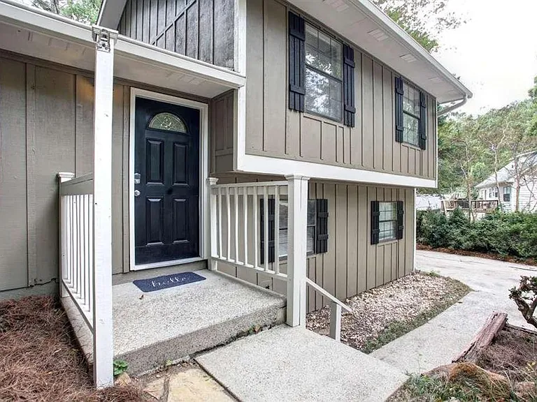 Creek Mill Dr NW — Photo 1