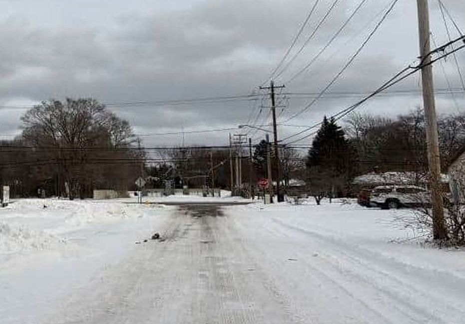 Exterior Neighborhood (street photo)