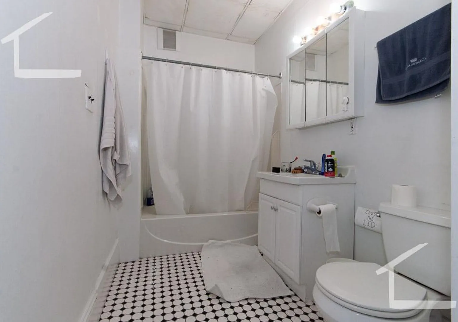 Nice 2 bed in Allston — Photo 3