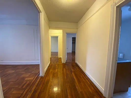 Rented by Urban Real Estate Property Group Inc | media 8