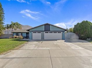 350 Whipporwill Dr, Riverside, CA 92507