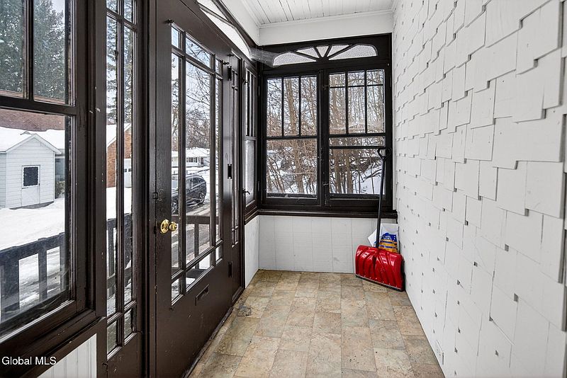 2nd image of 8 Caldwell Street