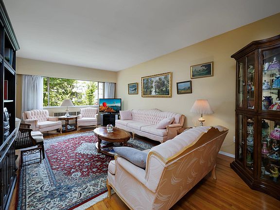 3rd image of 2146 W 43rd Ave #204