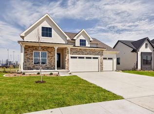 565 NW Mosaic Ave, Waukee, IA 50263