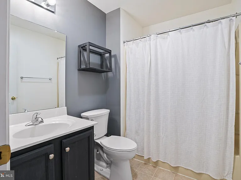2028 Berkeley Dr — Photo 19