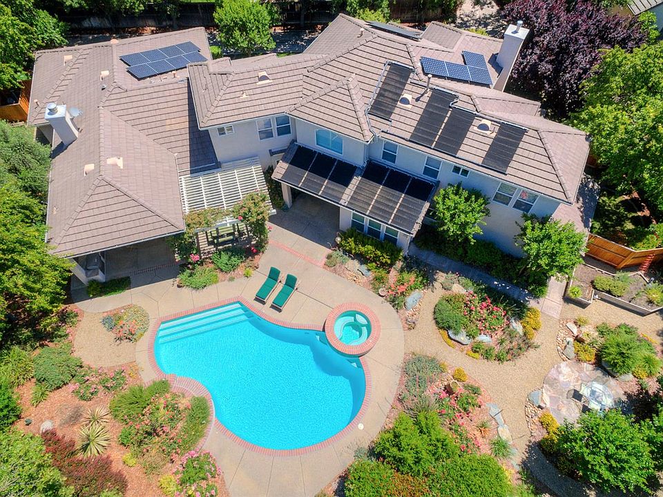 2nd image of 2527 Regatta Ct