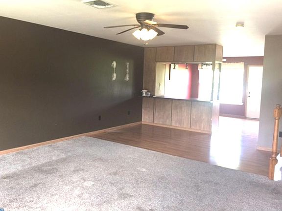 4th image of 1147 Pin Oak Dr