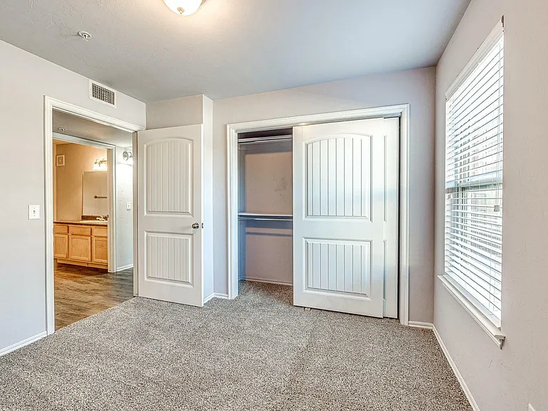 Classen Crossing - Norman-44
