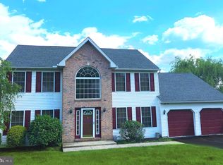 202 Antietam Dr, Douglassville, PA 19518