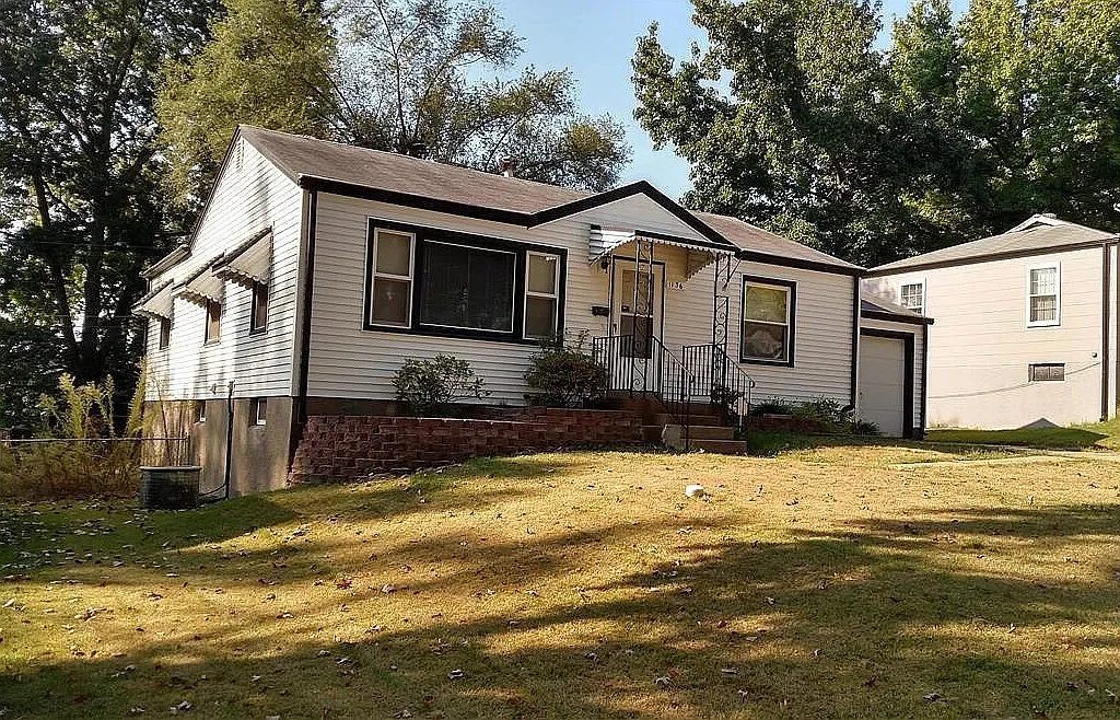 1136 Grenshaw Drive - 1 — Photo 1