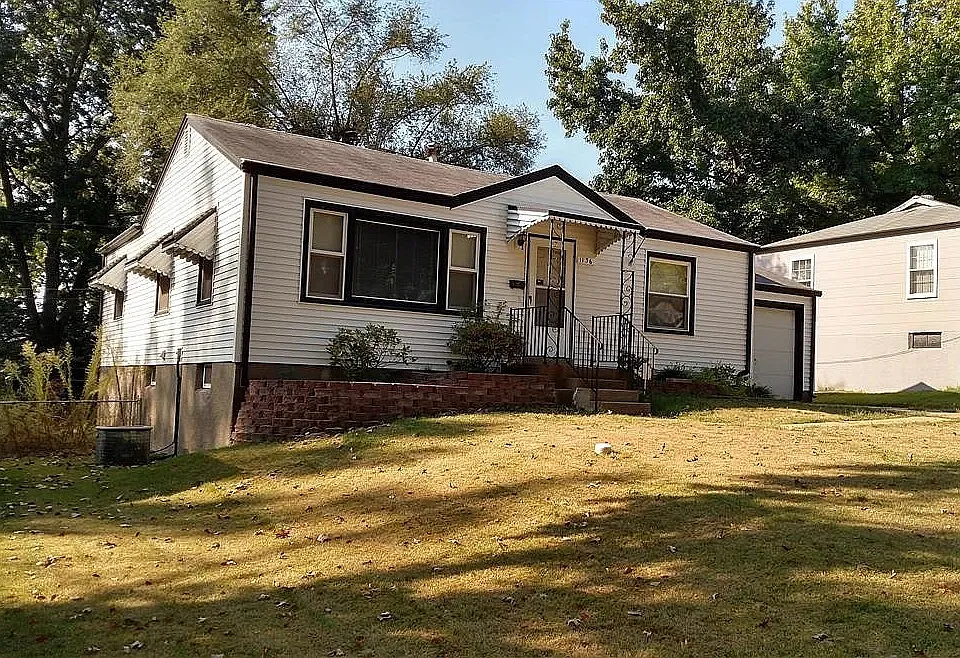 1136 Grenshaw Dr