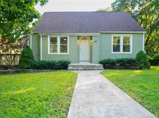 35 Scotch Cap Rd, Quaker Hill, CT 06375