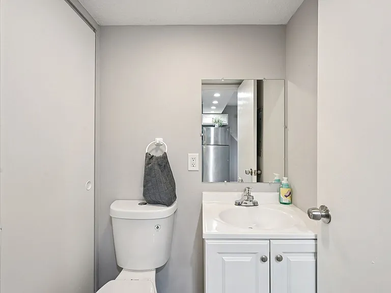 Park Place Apartments — Photo 16