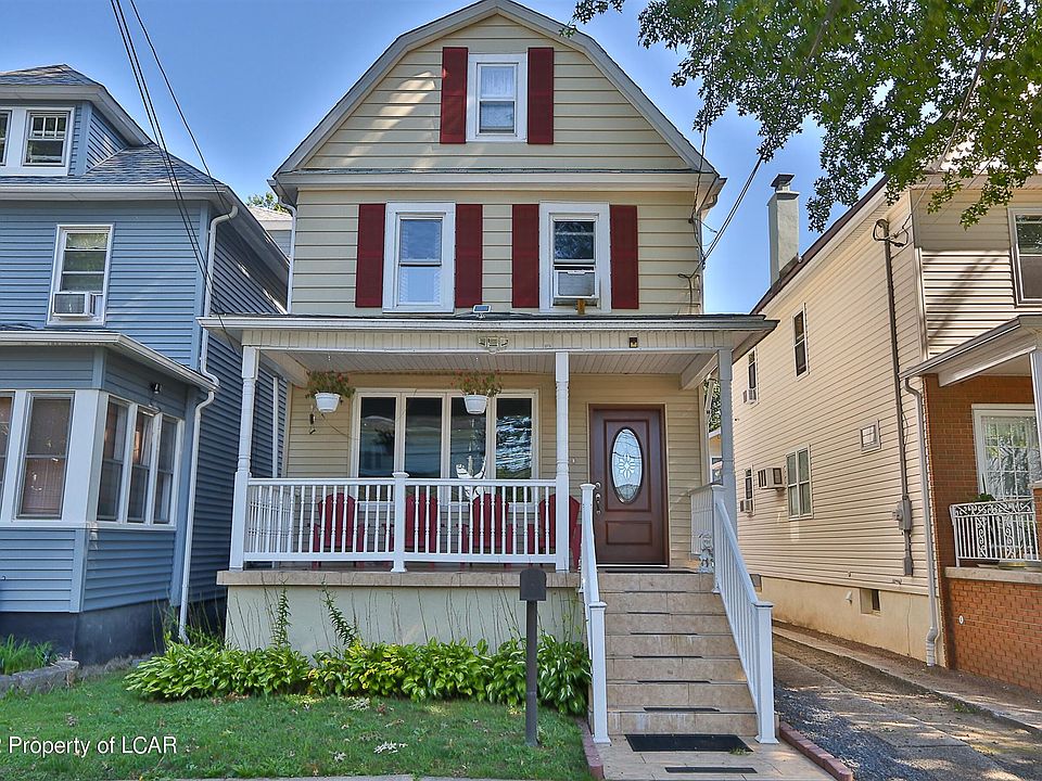 1st image of 39 Amherst Ave