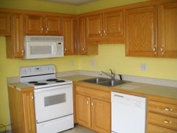 2nd image of 1105 SW Blue Branch Dr