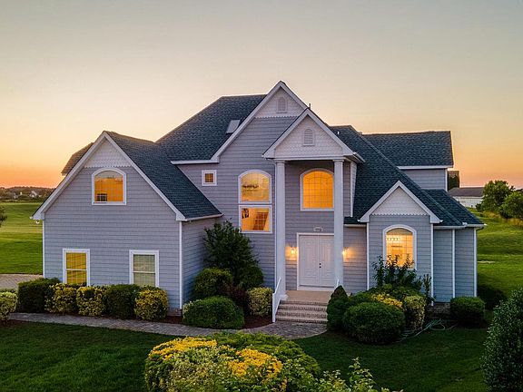2nd image of 12845 Lakeside Ct