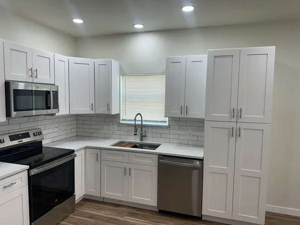 1600 Woodress Ln #A, Smithville, TX 78957