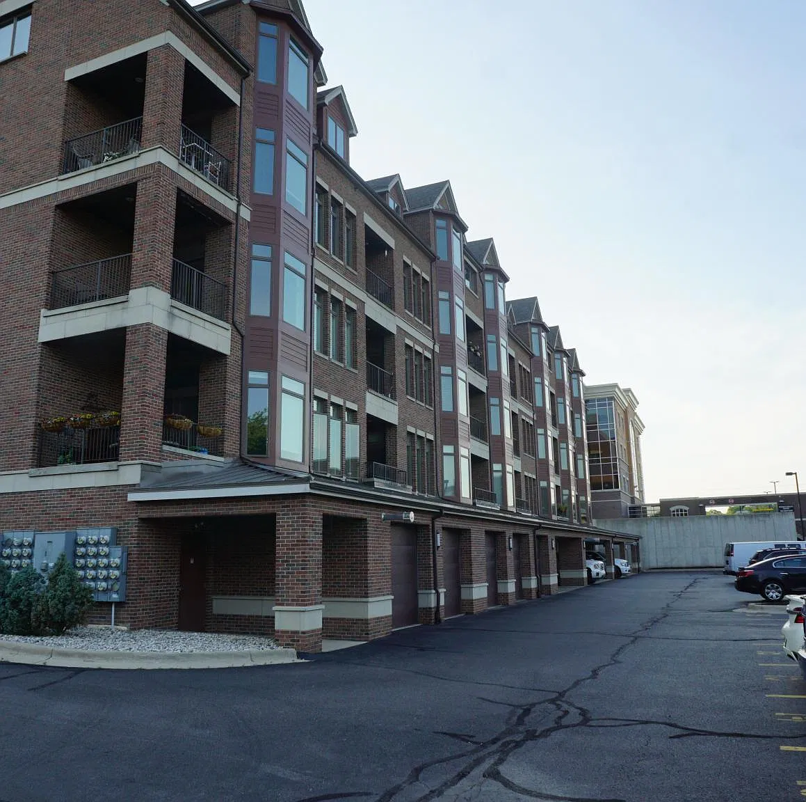 2 bed, 1018 sqft, $2,850 — Photo 3