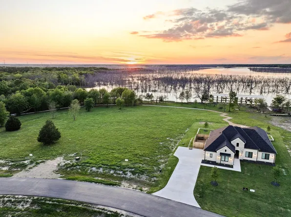 345 Shoreline Dr, Dodd City, TX 75438