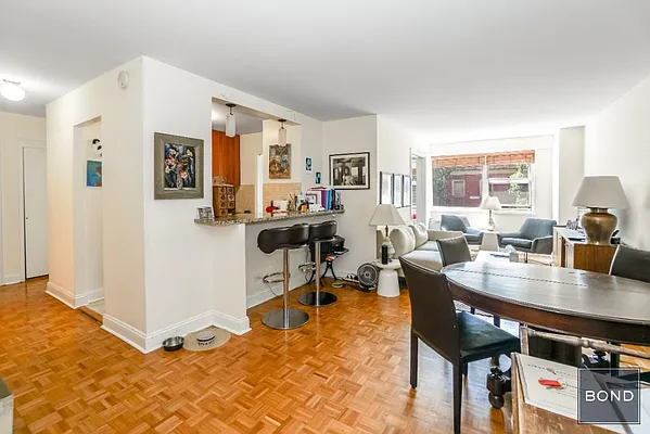 Rented by Bond New York | media 13