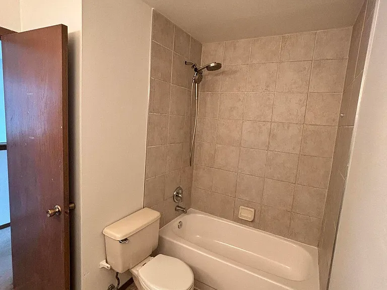 2733 W 69th Ave — Photo 21