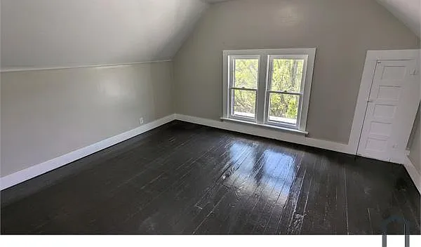 163 Russell Ave — Photo 6
