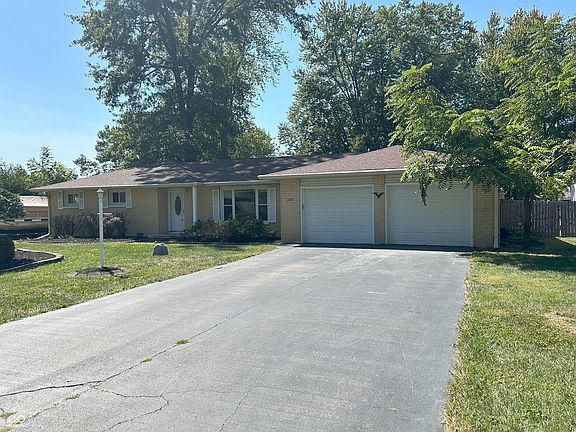3rd image of 5105 S Breezewood Dr