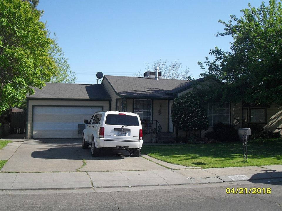 1st image of 2354 E Lindsay St