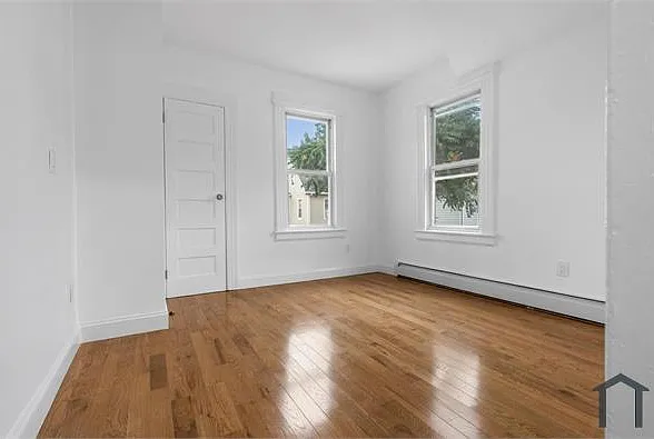 565 Carroll Ave #1 — Photo 6