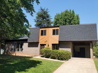 702 Chichester Ln, Silver Spring, MD 20904