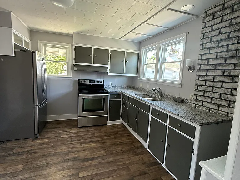 Spacious Kitchen