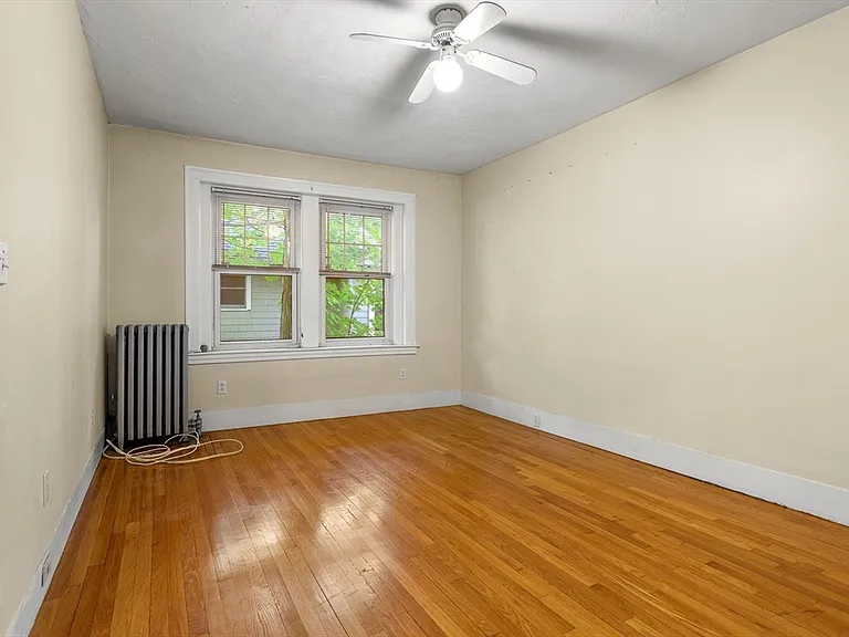 590 Washington St #3 — Photo 6