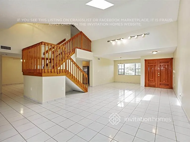 15155 NW 88th Ct — Photo 3