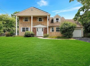 901 Sycamore Ave, Bohemia, NY 11716