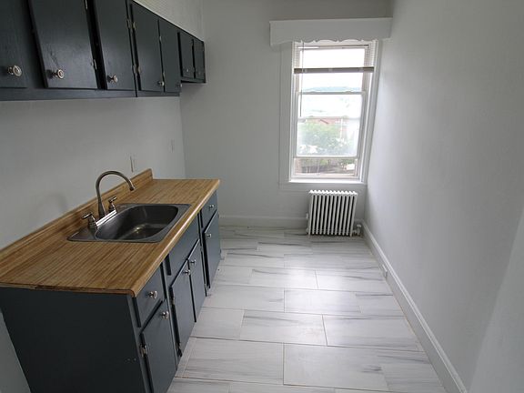 2nd image of 48 Prospect St #8