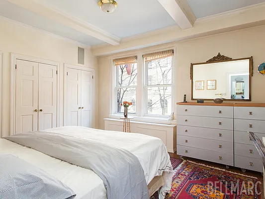 Sold by Bellmarc Realty | media 11