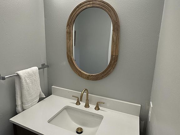 4th image of 500 Lincoln St #210-C