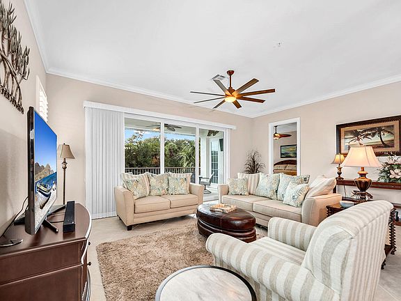 4th image of 7813 Hawthorne Dr Unit 2403