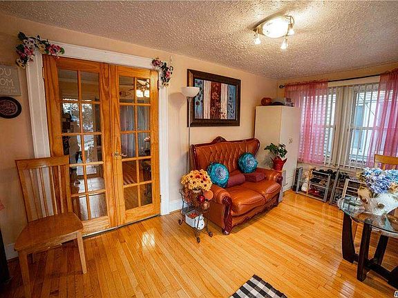 3rd image of 91-01 210th St