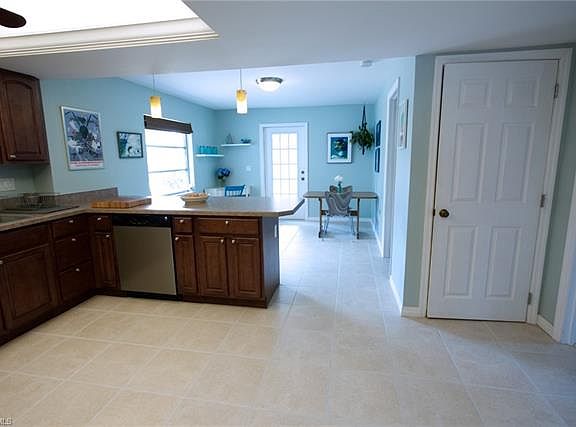4th image of 27514 Los Amigos Ln