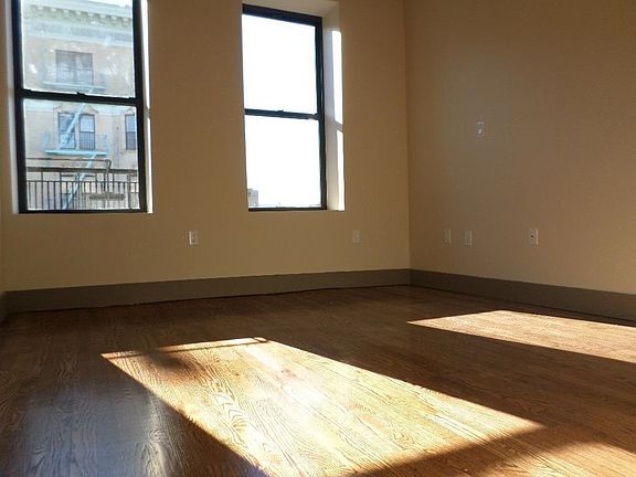 5th image of 221 Linden Blvd APT A22