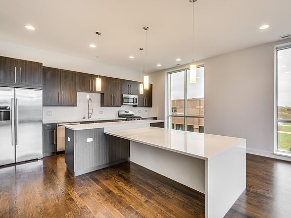 2nd image of 1808 N California Ave #1N