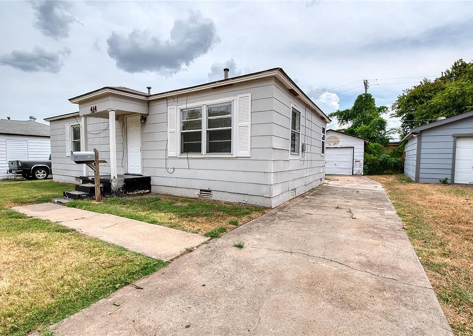 1st image of 414 Reed Pl
