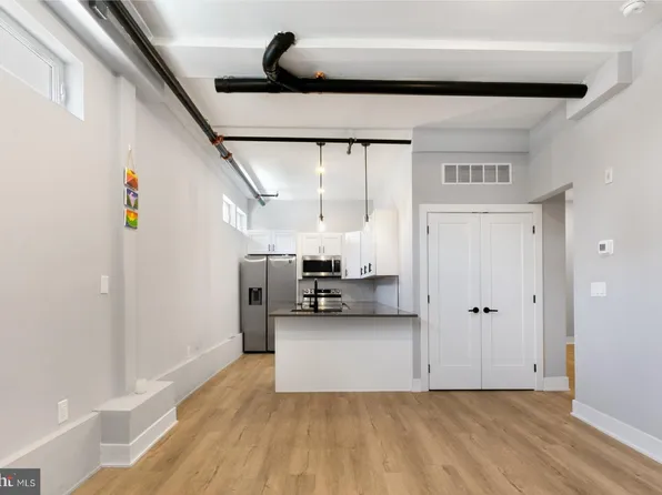 3965 Lancaster Ave, Philadelphia, PA