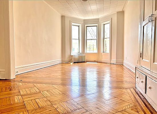 1st image of 179 Sterling St #2