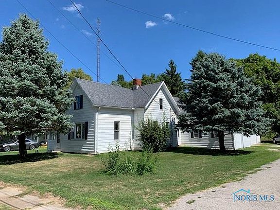 2nd image of 1415 Main St