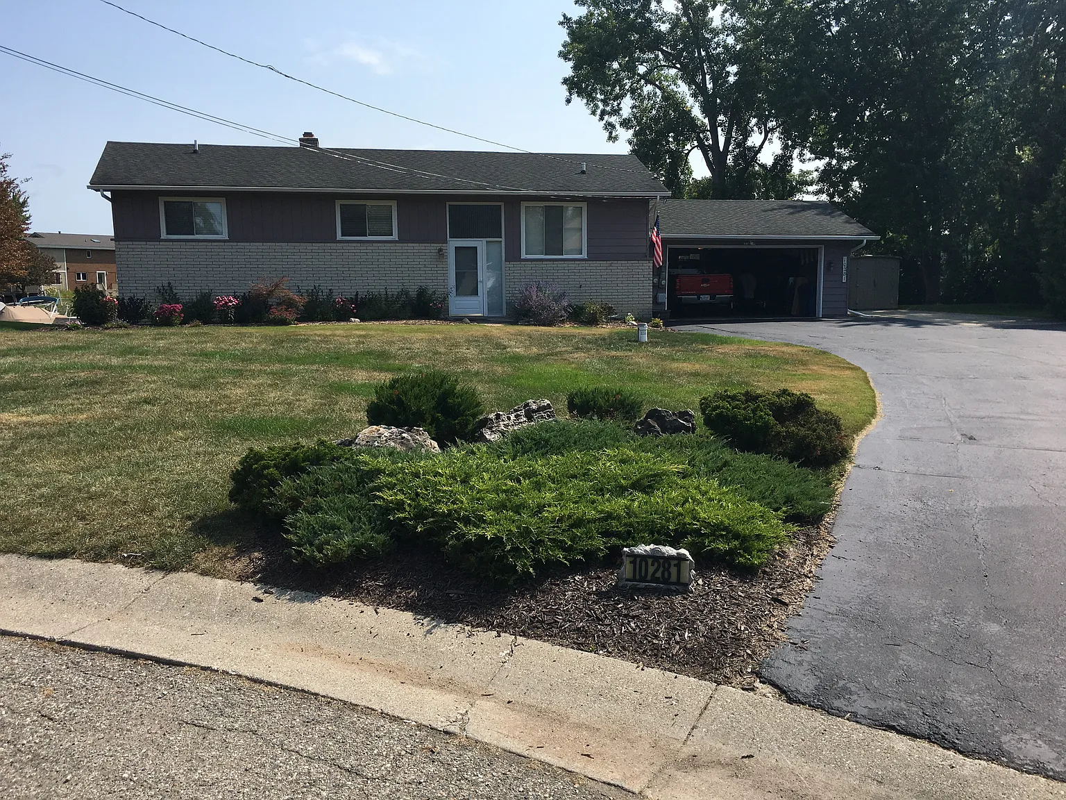 10281 Cedar Pointe Dr photo 1