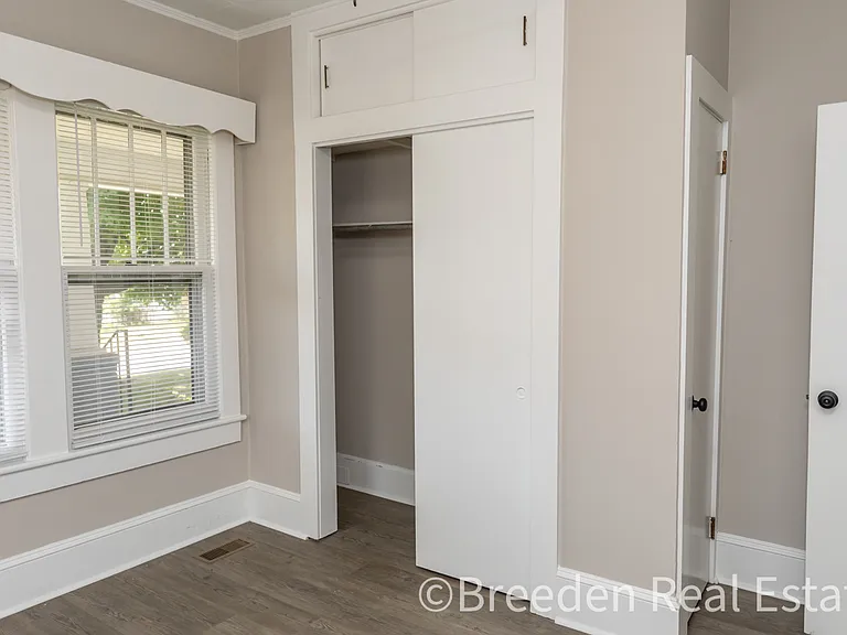 408 E Concord St — Photo 14