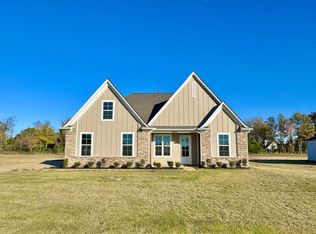 7552 Newbury Dr, Olive Branch, MS 38654
