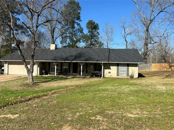 229 Julia Ann Dr, Natchitoches, LA 71457